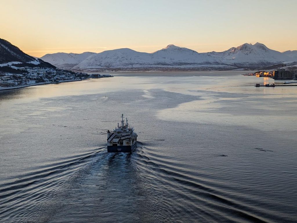 Tromsø: op ontdekkingstocht in Noors Lapland boot vaart op water