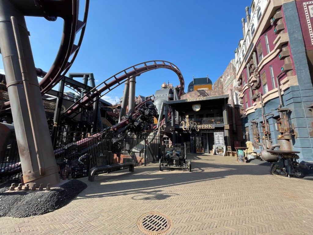 Rookburgh achtbaan Uhwerk restaurant