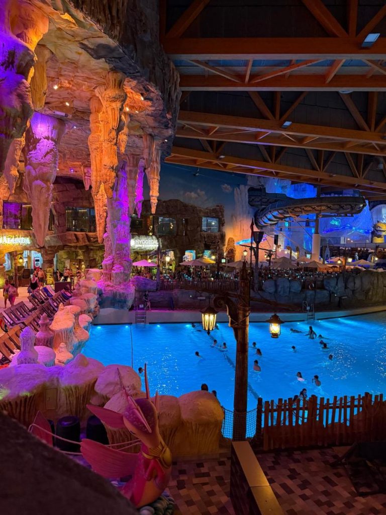 rulantica in de avond