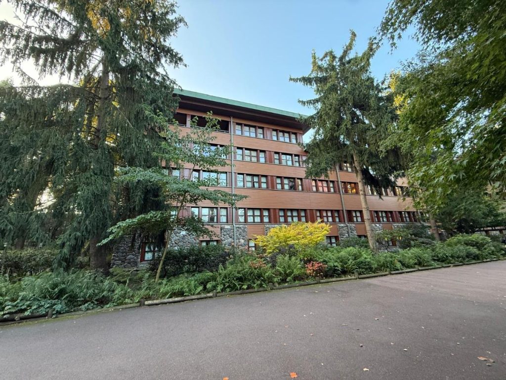 Hotel Sequoia Lodge