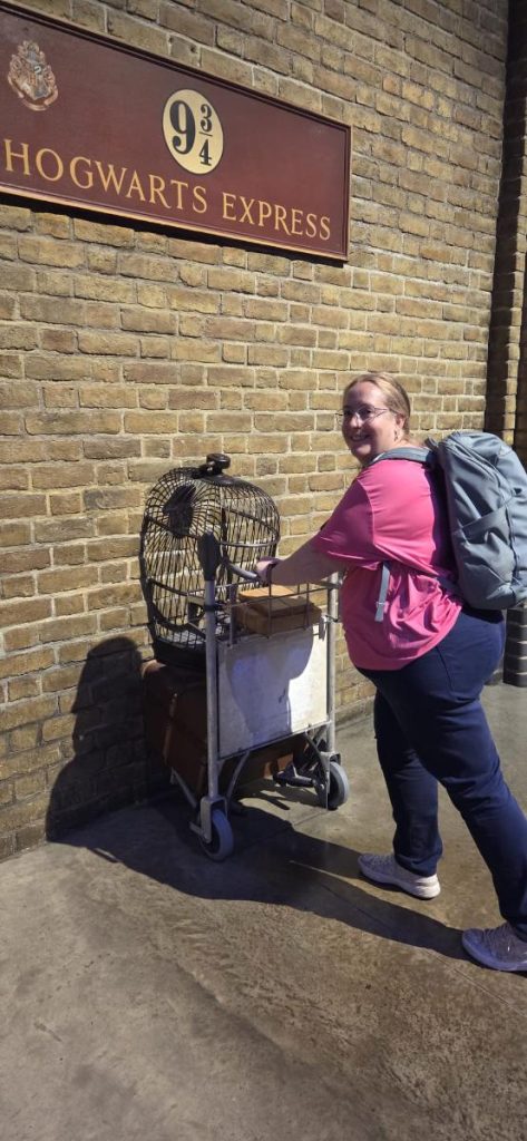 platform 9 3/4 Warner Bros Studio Tour London Harry Potter