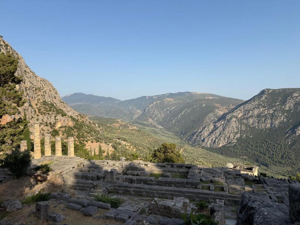 delphi uitzicht top 10 hoogtepunten Griekenland