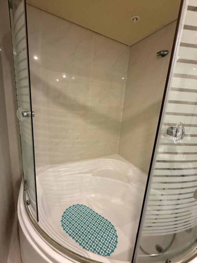 hotelkamer hotel olympic village olympia
