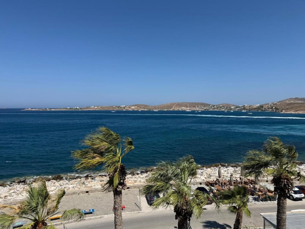 Paros zee en strand