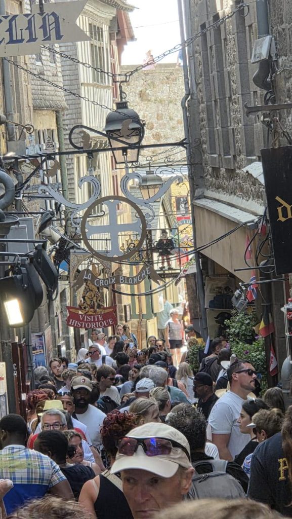 smalle winkelstraatjes normandie